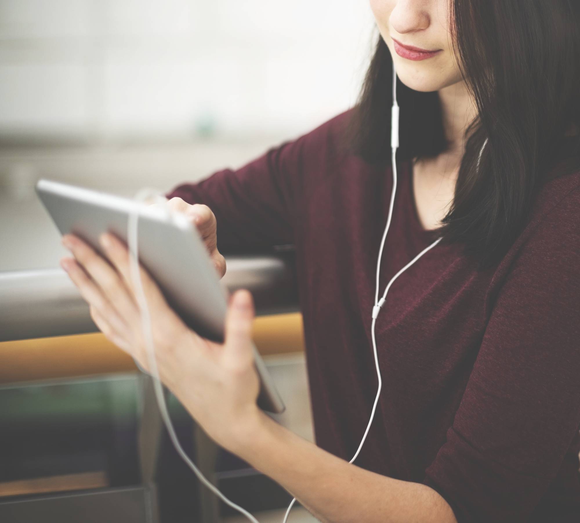 Audioteka czy Legimi zdobywają coraz większą popularność wśród czytelników?