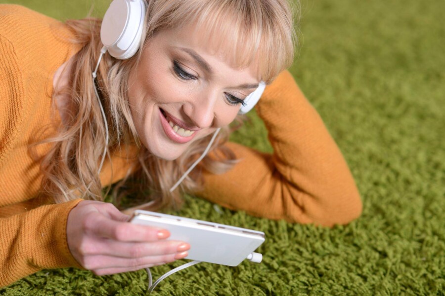 Jak odtwarzać audiobook mp3 na różnych urządzeniach?